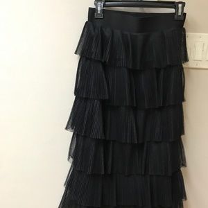 Ruffled mesh skirt
